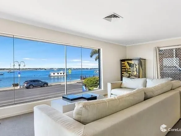 Perfect Family Home in Labrador For Rent. 3/312 Marine Parade Labrador QLD 4215