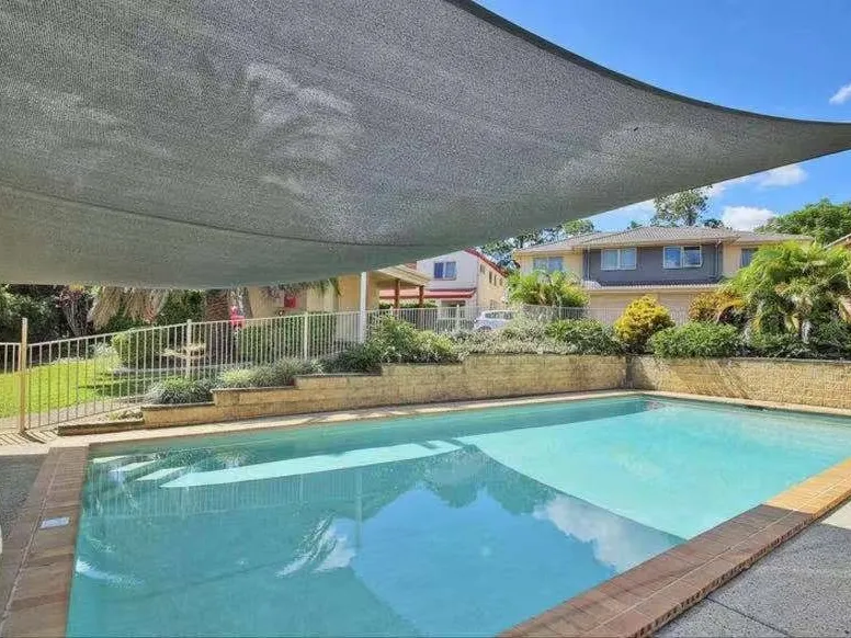 Beautiful big size townhouse in quiet & full-function facility complex