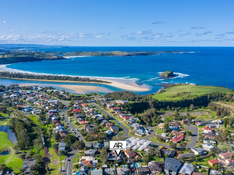 Well presented, oversized townhouse in a top location