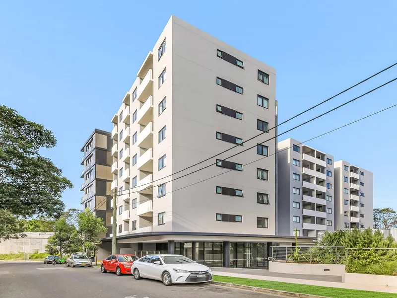 Modern Apartment with Northeast Facing Bedroom & Balcony