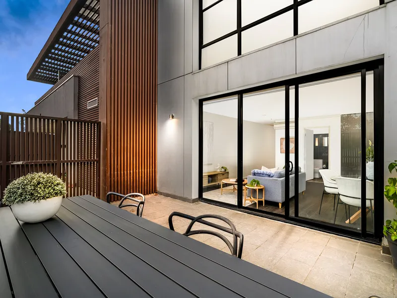 A Superb Toorak Sanctuary With Enormous Entertaining Terrace