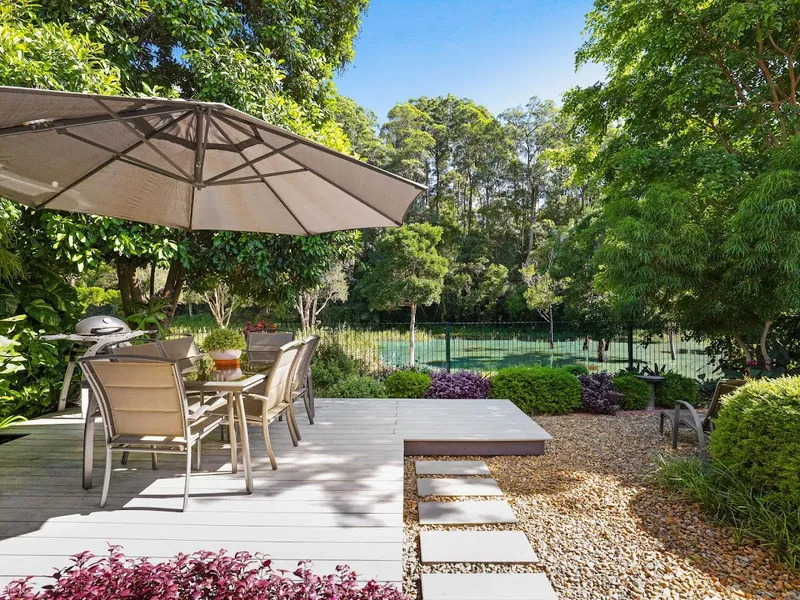 Immaculate Home with Rainforest Outlook!