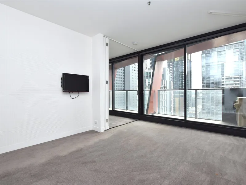 Modern Two Bedroom Apartment Conveniently Located on A’Beckett Street!