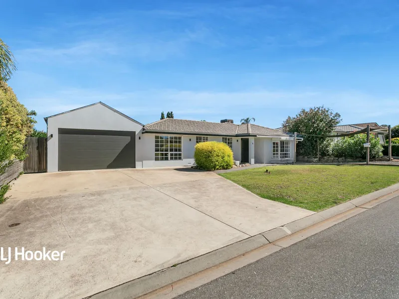 Under Vendor's Instructions this property is now Under Contract!