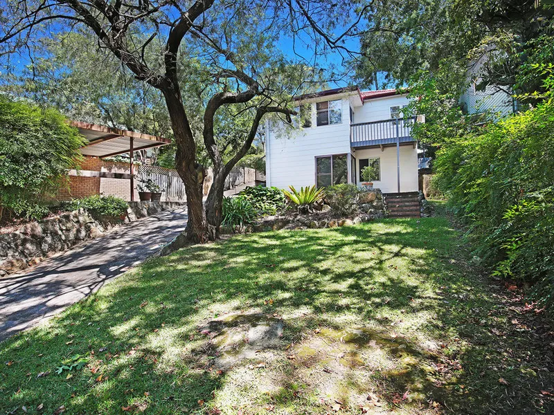 Charming Spacious Family Home In Quiet Neighbourhood