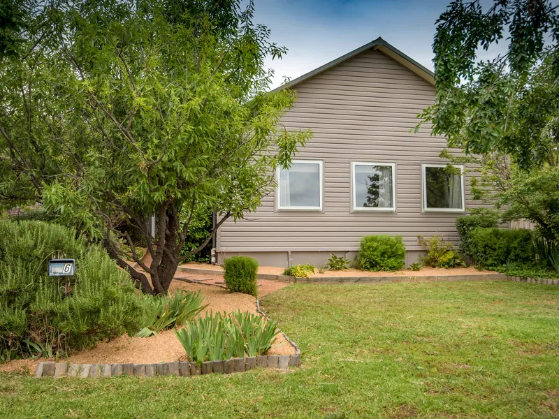 RESTORED COTTAGE IN PREMIUM LOCATION
