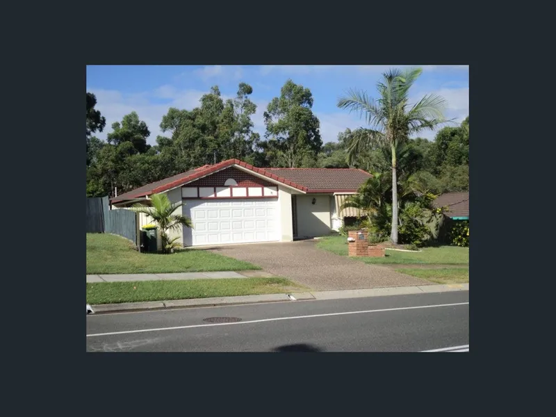 35 Henry Cotton Dr Parkwood