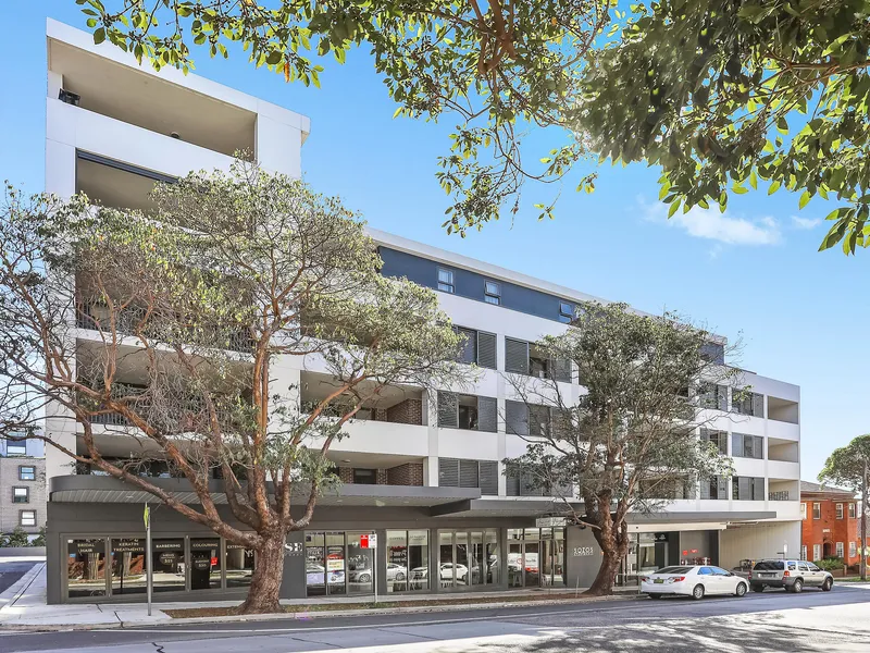 Spacious & Stylish Entertainer