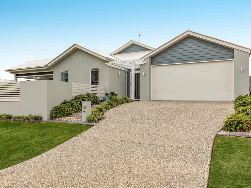 Elevated Elegance: Modern Luxury at Unit 2, 31 O'Neill Circuit