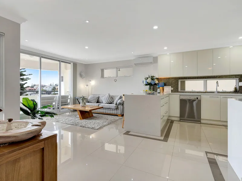 LUXURY WATERFRONT LIVING WITH VIEWS FOREVER!