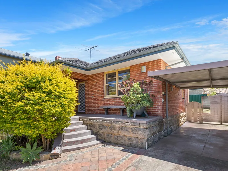 YOUR NEW HOME ON BESSELL AVENUE!