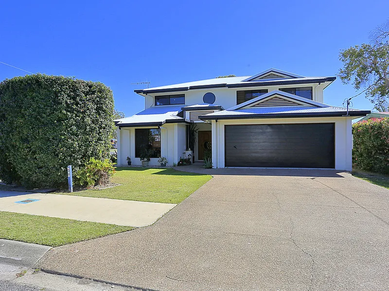 Absolute Stunning Beach Home! 