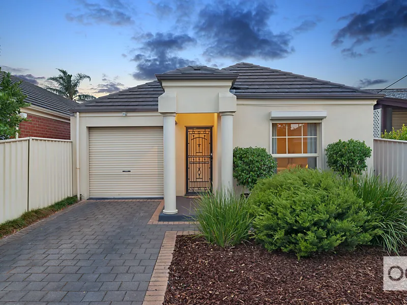 SERENE, SPACIOUS & ECO FRIENDLY – SOLAR PANELS AND 6000L OF WATER TANKS