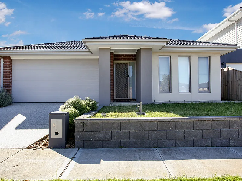 PERFECT SPACIOUS FAMILY HOME
