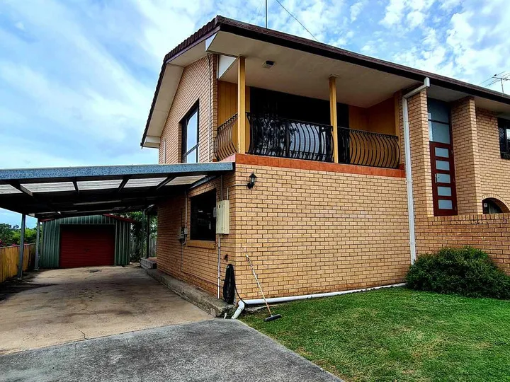 Big & Beautiful Family Home | Cavendish Road High Catchment