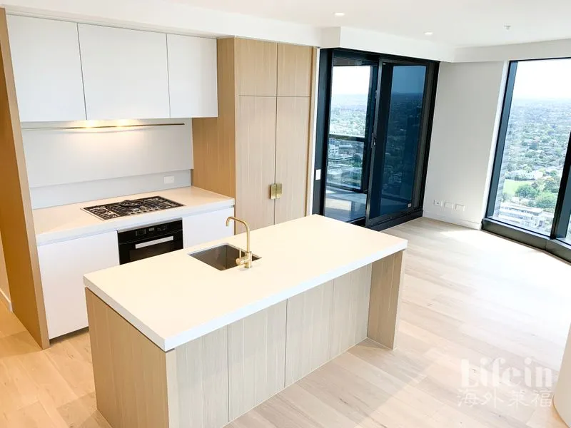 Brand new 3 bedrooms in Box Hill for rent
