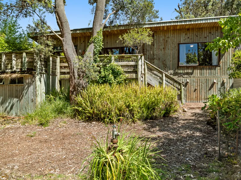 Silverleaves Avenue Character and Charm