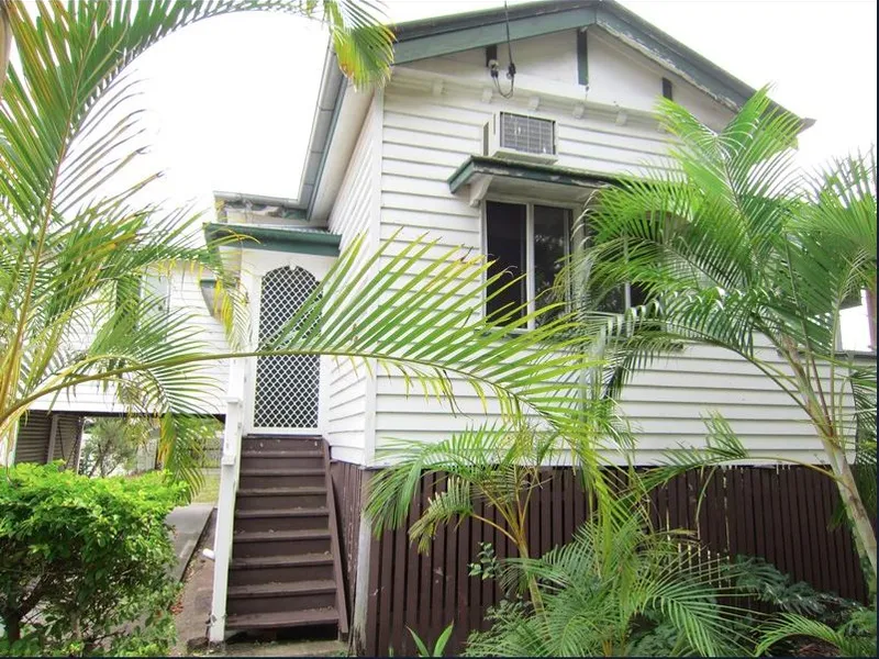 Freshly Painted 3 Bedroom Home Highly Sought After Suburb.