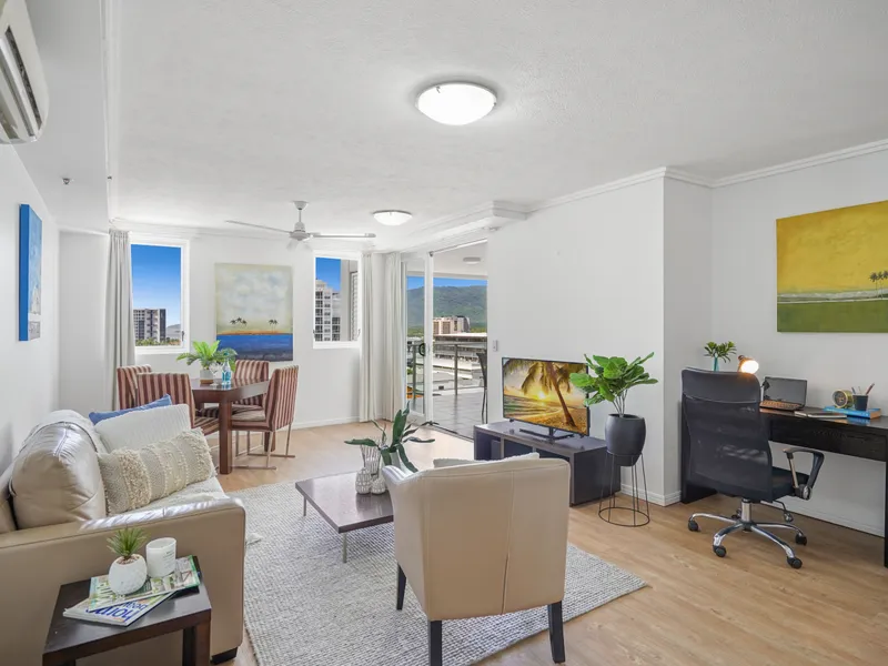 SPECTACULAR CITY AND CORAL SEA VIEWS - Guaranteed Income $2,740 per month