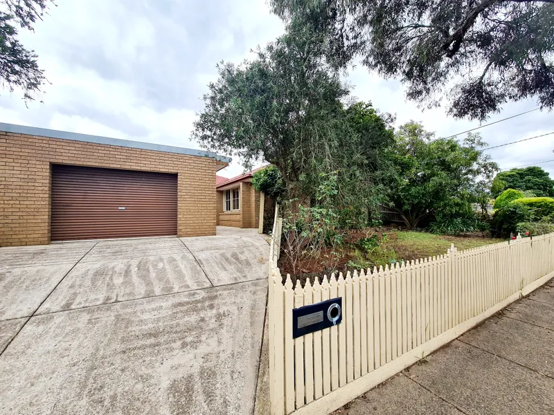 *** APPLICATION APPROVED *** Family Home in Central Werribee! 