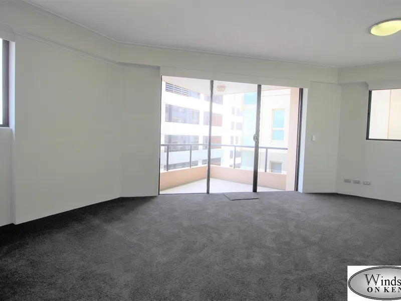 Unfurnished 2 Bedroom Apartment with Car Space & Storage in Sydney CBD