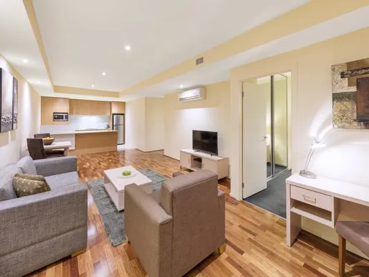 Luxury furnished 1 Bedroom includes Utilities Wifi and Foxtel. 3 month lease only