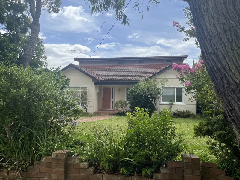 6 Bedroom Caringbah Home