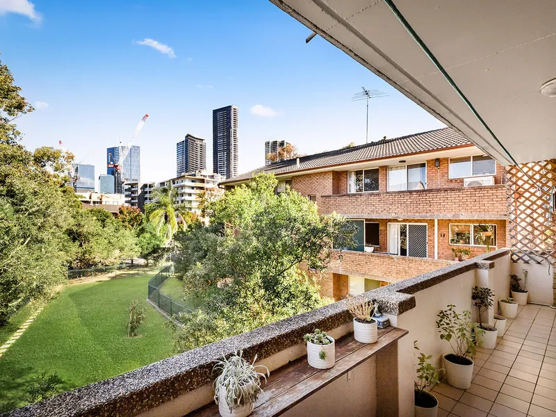 Full-Brick Unit in the heart of Parramatta