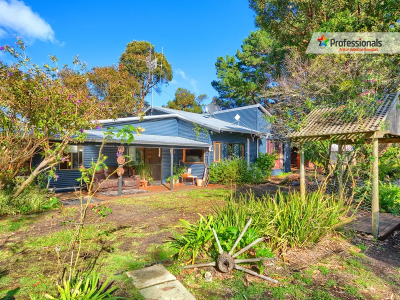 BEAUTIFUL BIRDS, BUSH, CREEK & PRIVACY