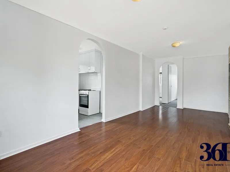 A Stone's Throw Away from Werribee Plaza. Location, Location, Location!