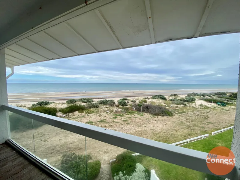 Absolutely spectacular sea views from this 3 bedroom newly updated unit!