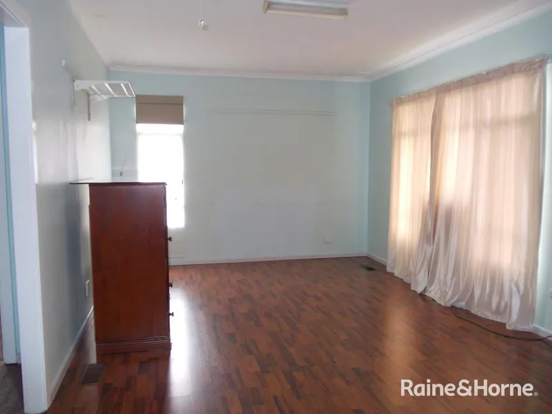 13 Fadden Street, Dandenong North