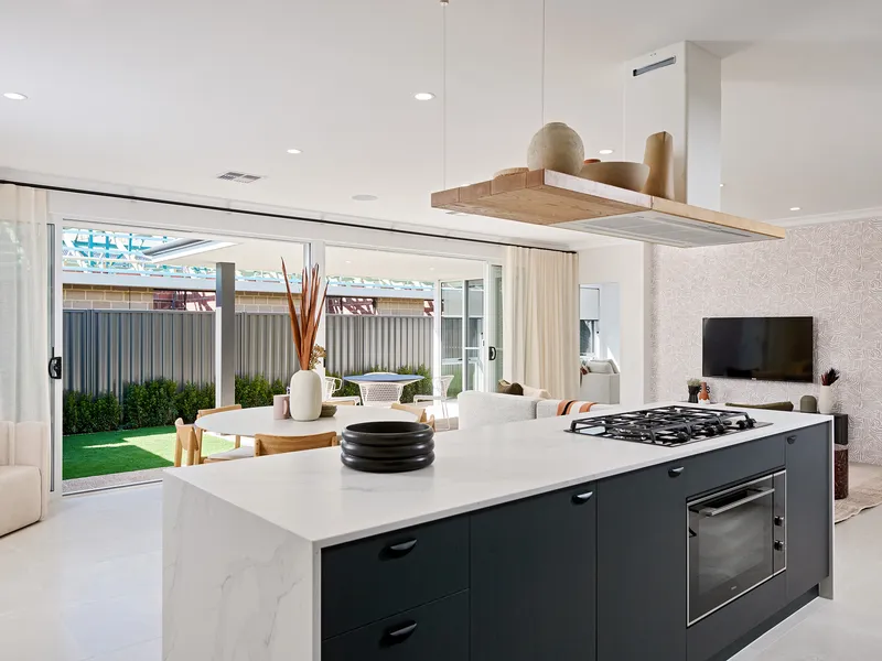 Stunning 4x2x2 Plus Theatre Spacious Family Home in Canning Vale (H&L Package)