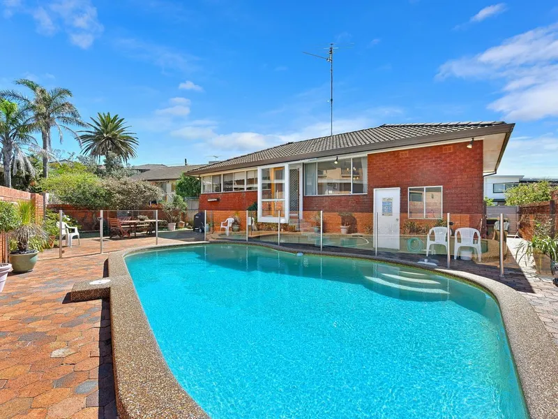 Immaculate Seaside Home