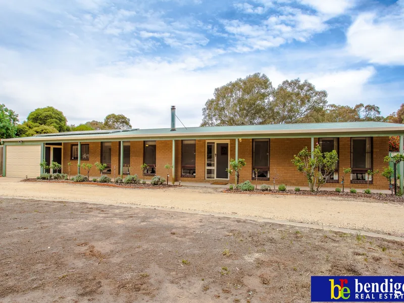 Four Bedroom Ranch Style Living on 8931m2