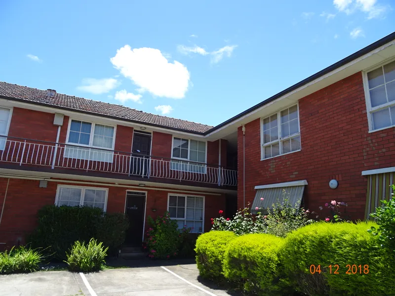 FRESHLY RENOVATED APARTMENT