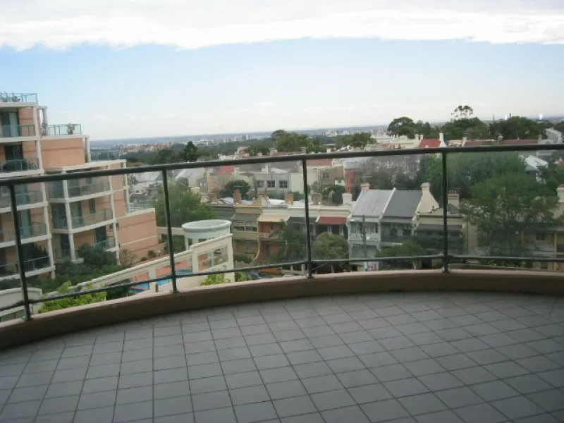 Modern 2 bedroom apartment with views at Parksun