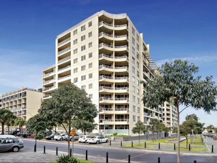 Fully furnished apartment!!