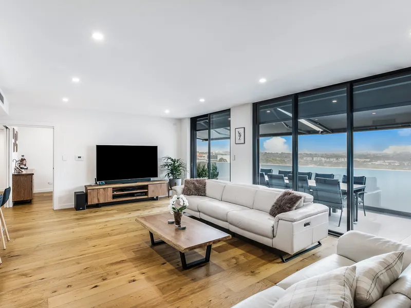Stylish Sub-Penthouse