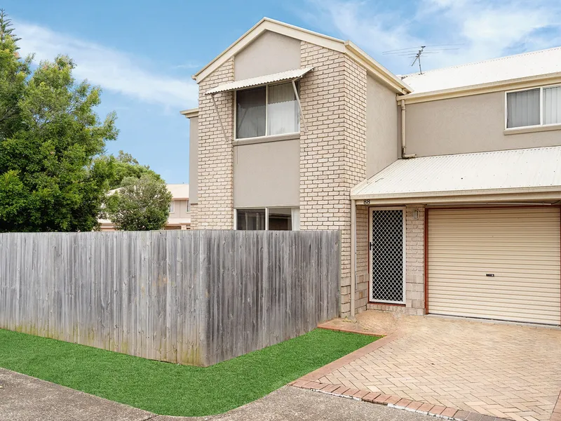 Lovley 3 bedroom townhouse in gated estate!