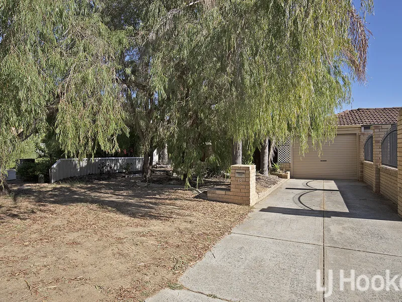 Greenfields Gem! Great Location!