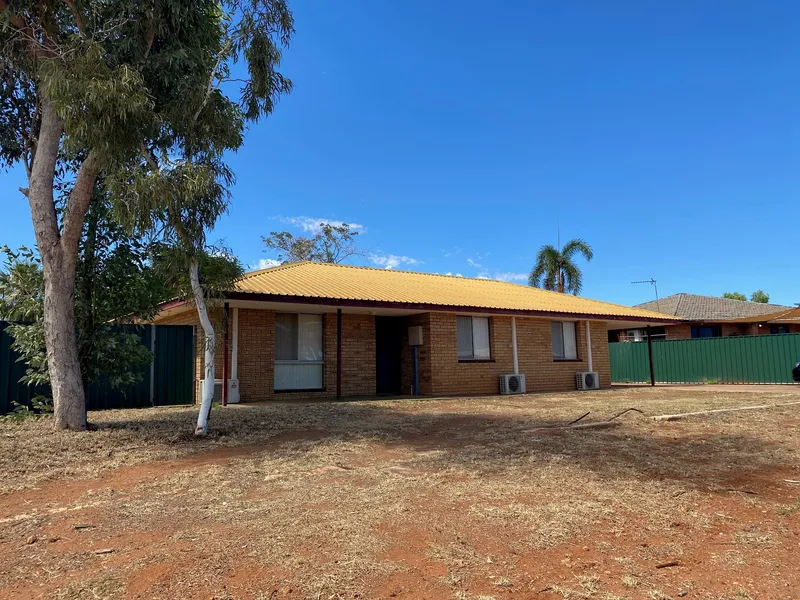 Large corner block - Room for the toys!