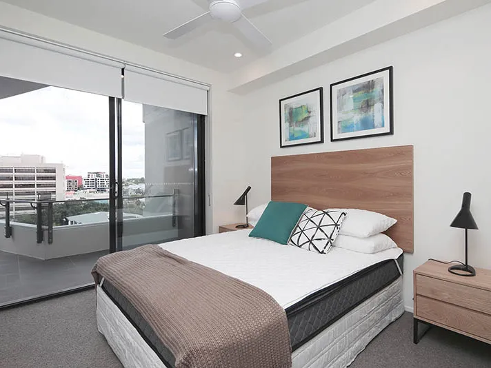 1 WEEKS FREE RENT - Fully Furnished Modern Unit available now!