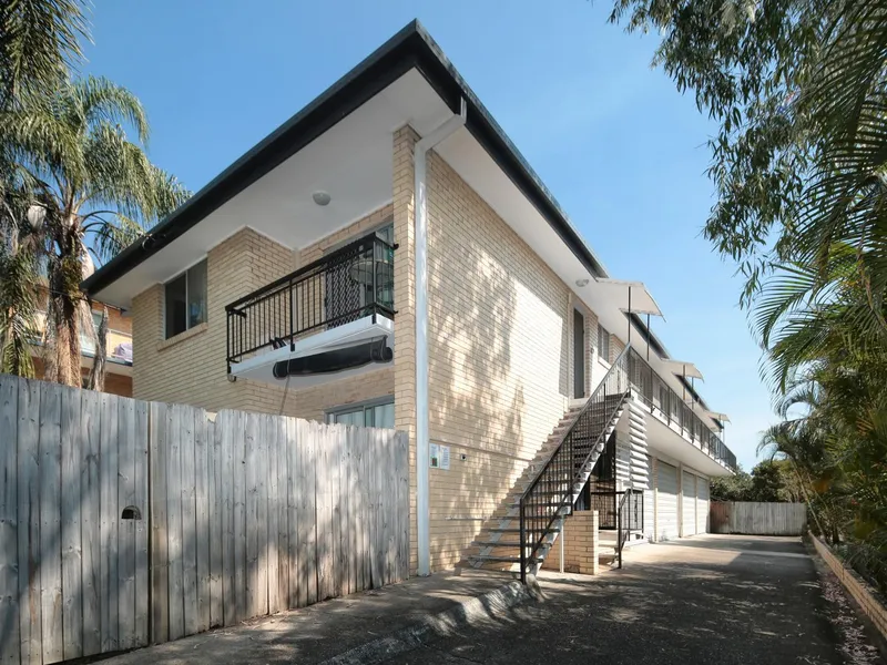 Air conditioned apartment with large living space 