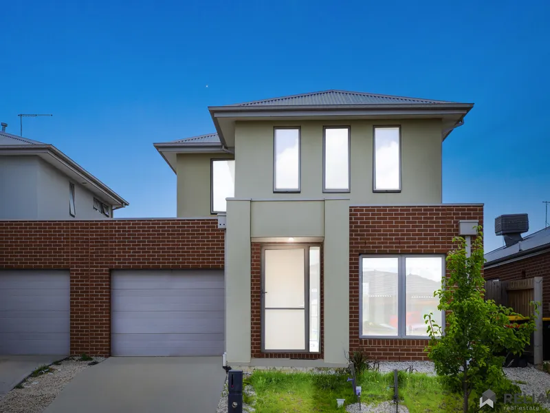 Beautiful Home with Double en-suite!
