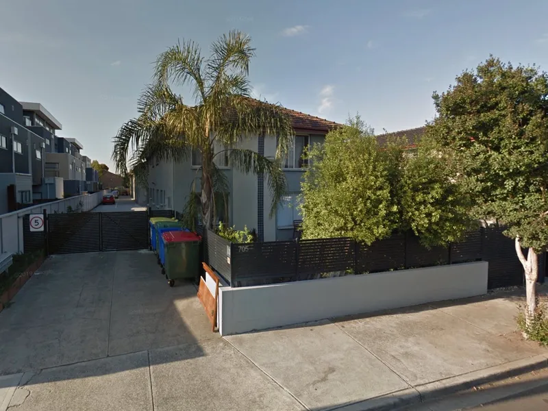 Bright Two Bedroom Apartment with Balcony!