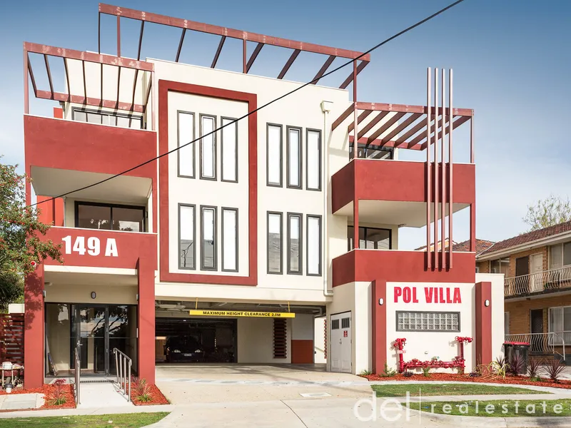 2 Bedroom Apartment in Central Location!