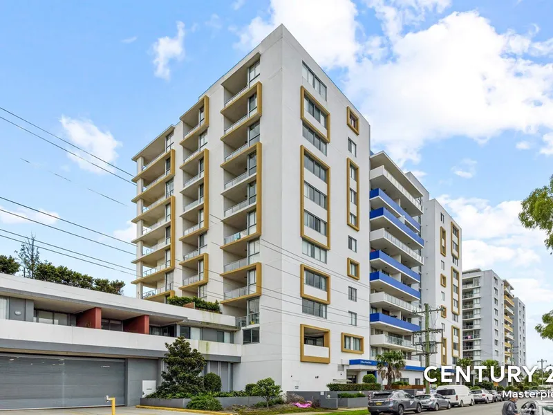 Two Beds with River View and Parramatta City Views