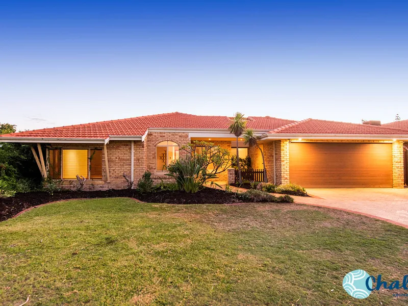 KING-SIZED COMFORT IN A SUBLIME COASTAL LOCATION