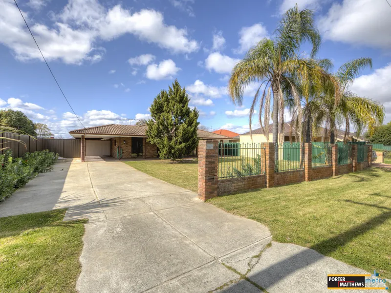 Large family home on 971sqm duplex potential block